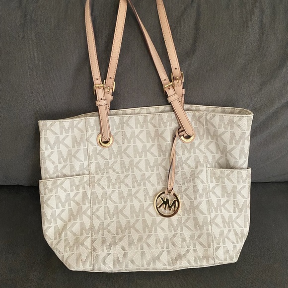 Michael Kors tote - Picture 1 of 6